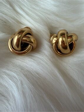 Vintage Monet Gold Knot Clip-On Earrings - Classic Women's Jewelry